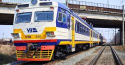 Из-за вчерашней вражеской атаки на 7 часов задерживаются поезда, курсирующие через Днепр - рис. 6