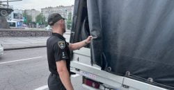 Водій вантажівки віз понад 3 тонни трупів тварин з Дніпра та потрапив в аварію - рис. 8