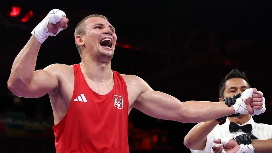 Боксер Олександр Хижняк здобув для України третю золоту медаль Олімпіади-2024 - рис. 1