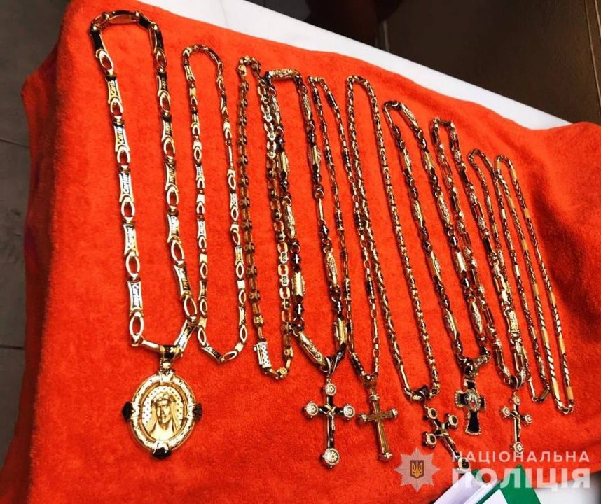 Житель Дніпропетровщини в складі злочинної групи ошукував військових ЗСУ