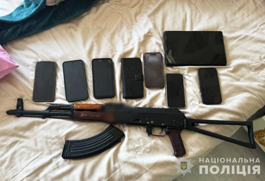 Житель Дніпропетровщини в складі злочинної групи ошукував військових ЗСУ