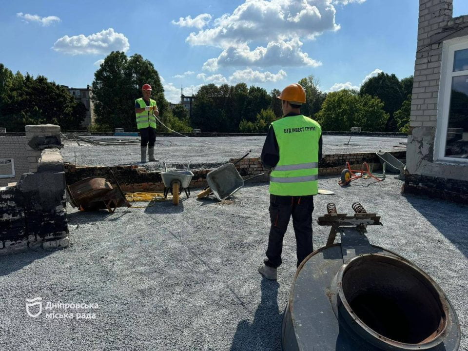 У дніпровському ліцеї № 22 проводять реконструкцію будівлі, яку цілком оновлять - рис. 1