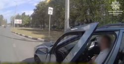 Стало плохо за рулем: в Днепре правоохранители пришли водителю на помощь