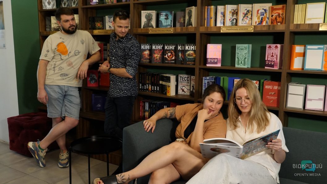 Відкрила у Дніпрі україномовну кав’ярню з книжками: Євгенія Лозицька про досвід бізнесу під час війни