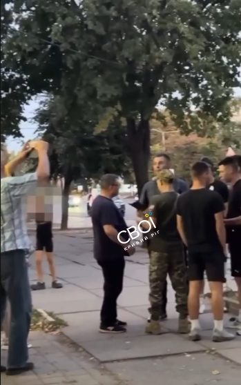 На Дніпропетровщині неадекват напав на військового