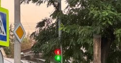 В Днепре светофор на Телевизионной сбил с толку водителей и пешеходов - рис. 4