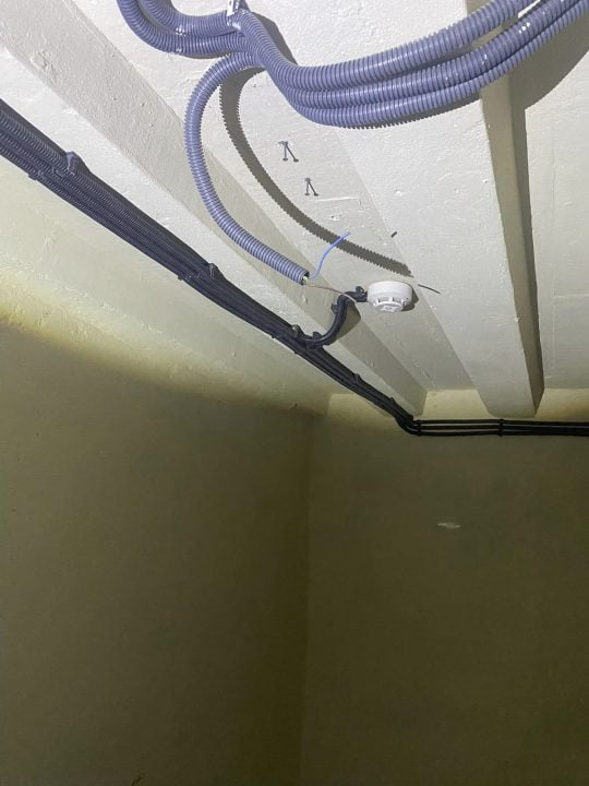 У Дніпрі невідомі обікрали відремонтоване укриття