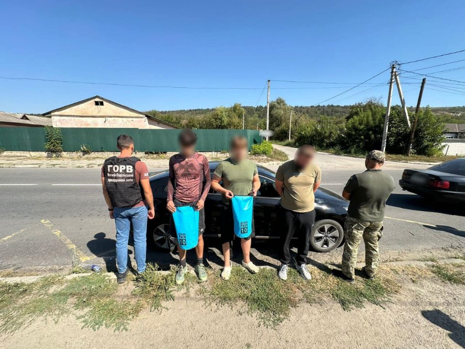 На Вінниччині затримали жителя Дніпра, який намагався нелегально перетнути кордон