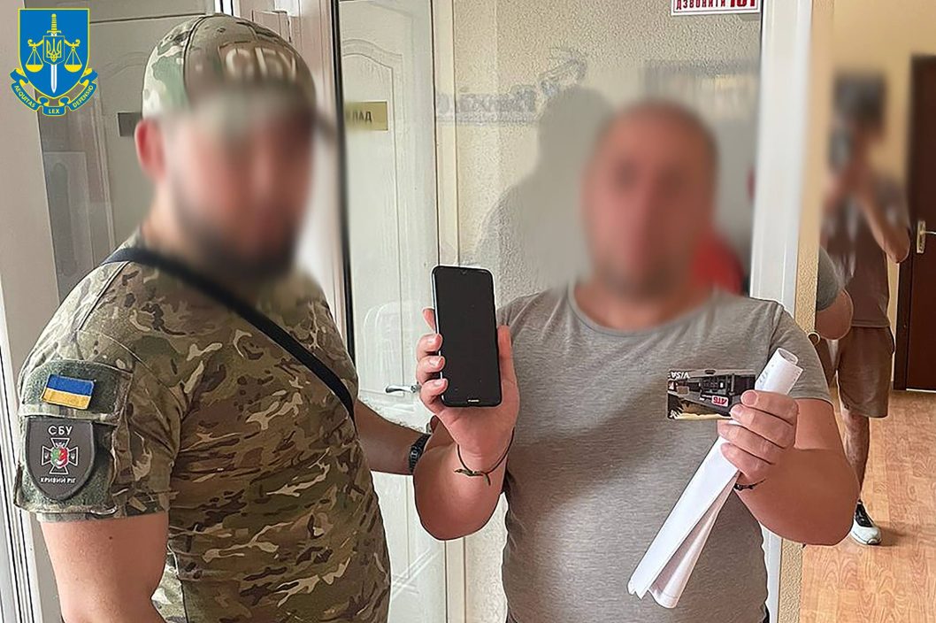 На Дніпропетровщині судитимуть шахрая, який виманив у дружини зниклого військовослужбовця 1,2 млн гривень