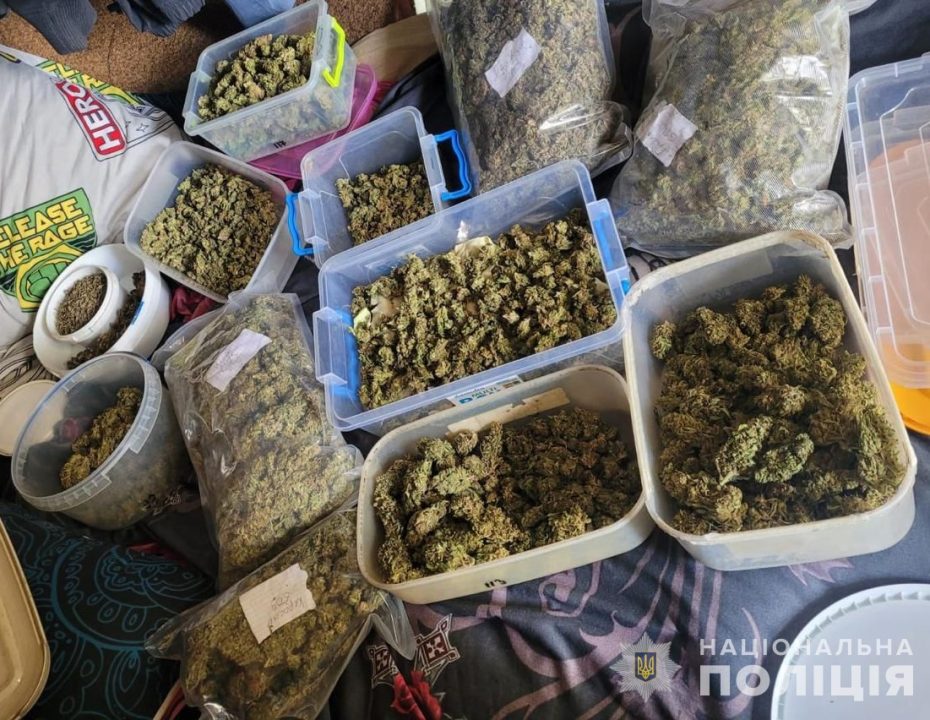 У Дніпрі затримали наркозбувача з психотропами на півтора мільйона гривень - рис. 1