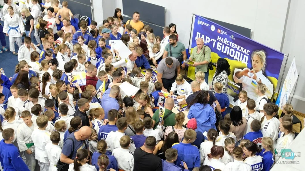 Призерка Олімпійських ігор з дзюдо Дарʼя Білодід провела майстерклас для юних спортсменів Дніпра