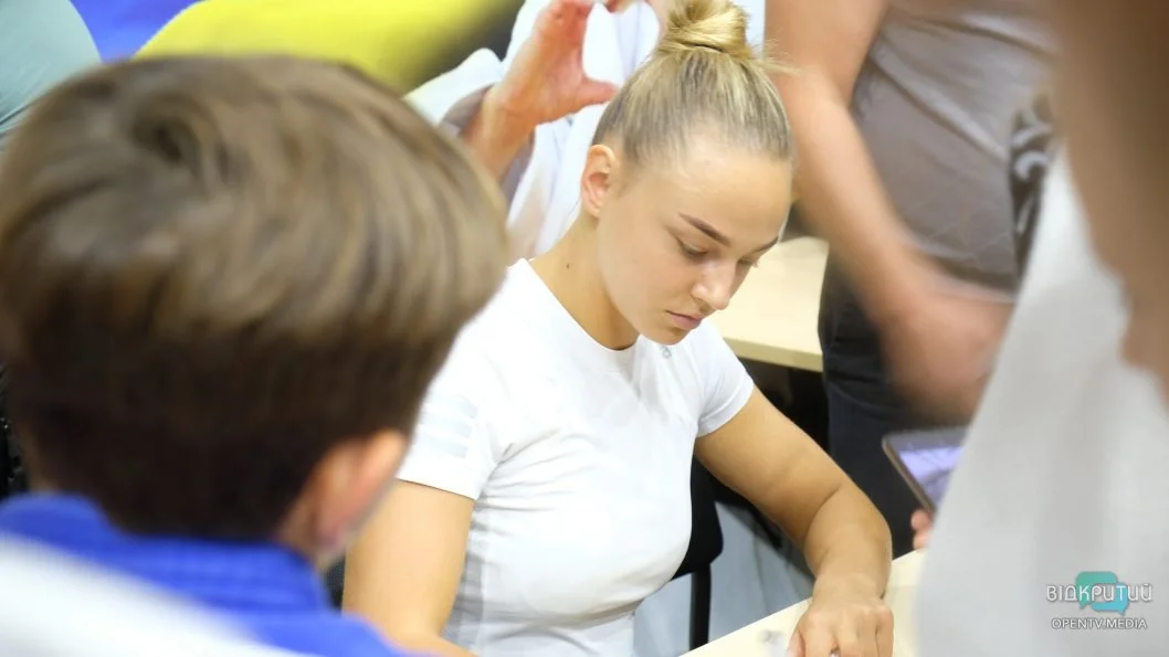 Призерка Олімпійських ігор з дзюдо Дарʼя Білодід провела майстерклас для юних спортсменів Дніпра