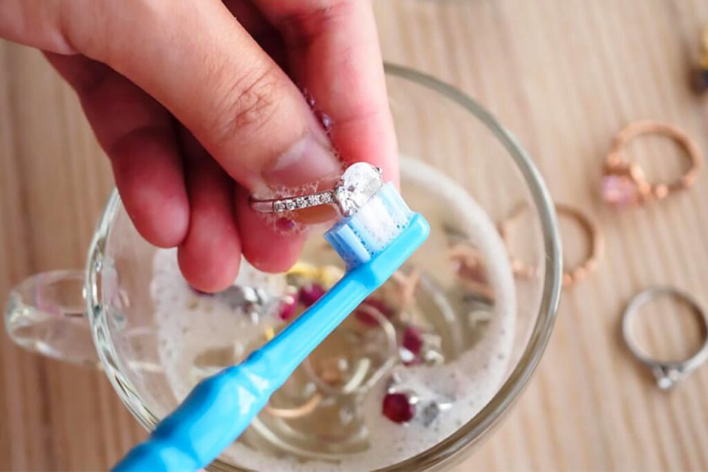 Як почистити срібло в домашніх умовах: ефективні методи та поради - рис. 8