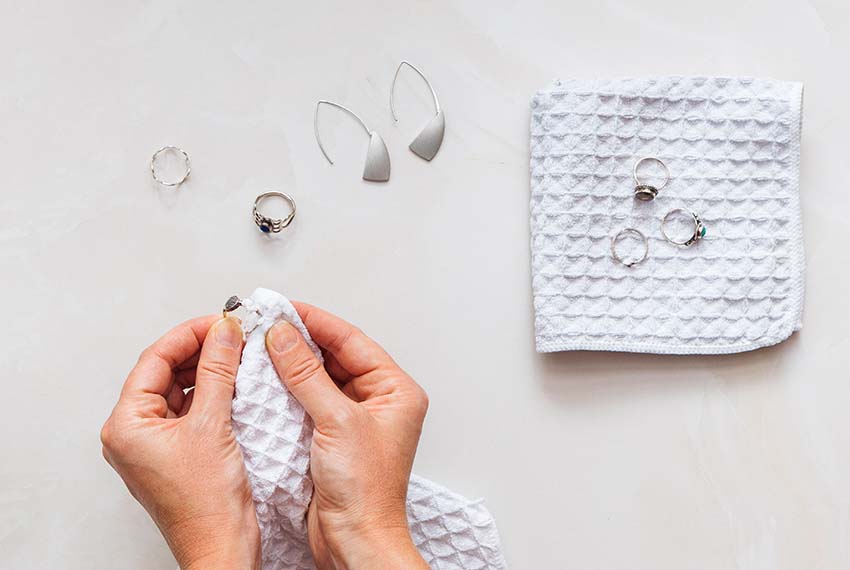 Як почистити срібло в домашніх умовах: ефективні методи та поради - рис. 1