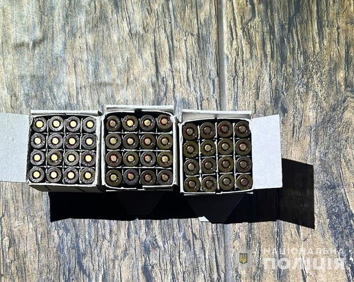 У Дніпрі правоохоронці перекрили канал нелегального постачання зброї - рис. 4