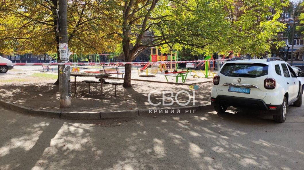 На Днепропетровщине дети нашли гранату у игровой площадки
