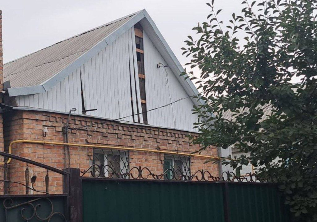 У Нікополі внаслідок артобстрілу окупантів постраждала 48-річна жінка  - рис. 5
