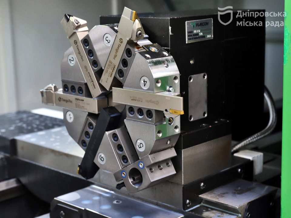 «Приклад співпраці з роботодавцями»: мер Дніпра показав, як місто взаємодіє з великим бізнесом для модернізації профтехосвіти - рис. 4