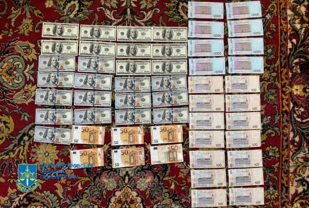 На Днепропетровщине будут судить участников call-центра, которые «заработали» на людях 2,2 млн грн - рис. 2