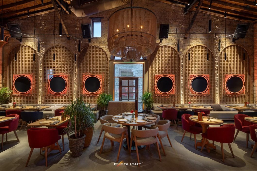 Дніпровські майстри світла зробили унікальний ресторан на Кіпрі - рис. 3