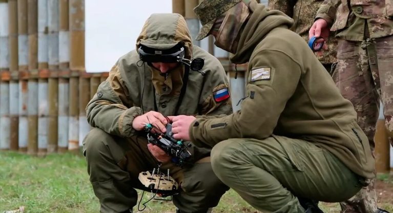 Оккупанты обрабатывают БпЛА химическим веществом: фиксировали ли случаи на Днепропетровщине - рис. 1