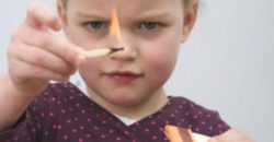 В Днепре спасают 8-летнего "исследователя", решившего поджечь воспламеняющуюся жидкость - рис. 15