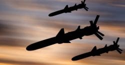 Взрывы в Днепре: российские террористы в очередной раз атаковали город ракетами - рис. 1