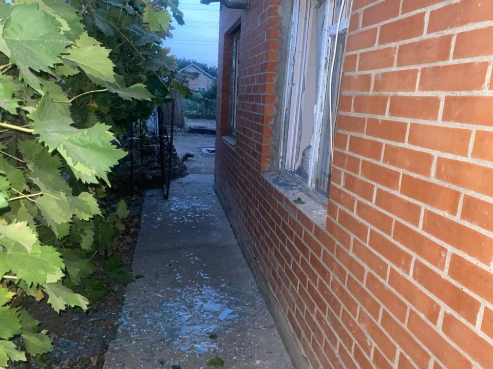 Російські окупанти атакували Нікопольщину: постраждали люди, є руйнування - рис. 2