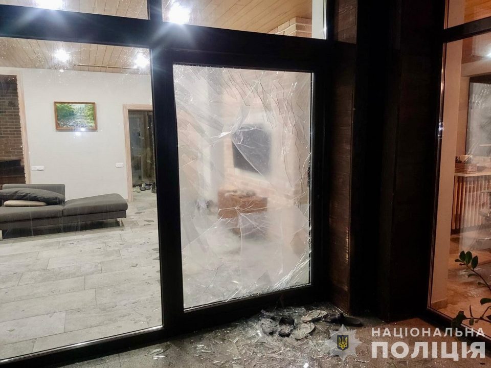 В Днепре потушили пожар, который произошел в результате ракетного удара оккупантов - рис. 6