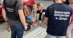 У Дніпрі 53-річна жінка допомагала військовозобов’язаним уникати мобілізації