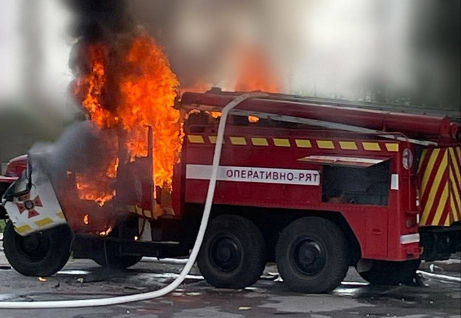 Окупанти завдали удару по ДСНС на Дніпропетровщині: поранено рятувальника