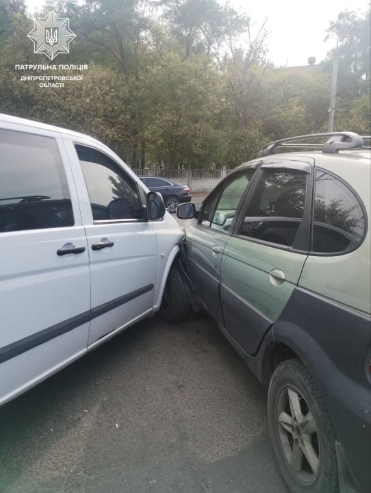 В Днепре пьяный водитель нарушил правила и устроил тройную аварию - рис. 3