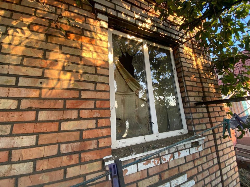 Російські окупанти атакували Нікопольщину: постраждала 62-річна жінка - рис. 3