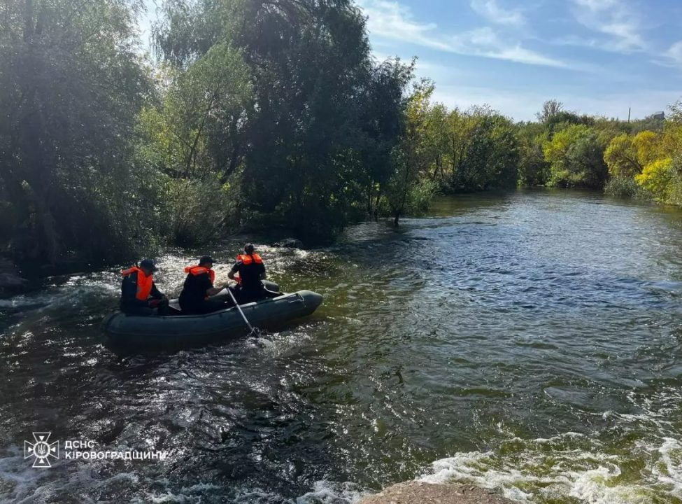 На Дніпропетровщині з річки дістали тіло потопельника