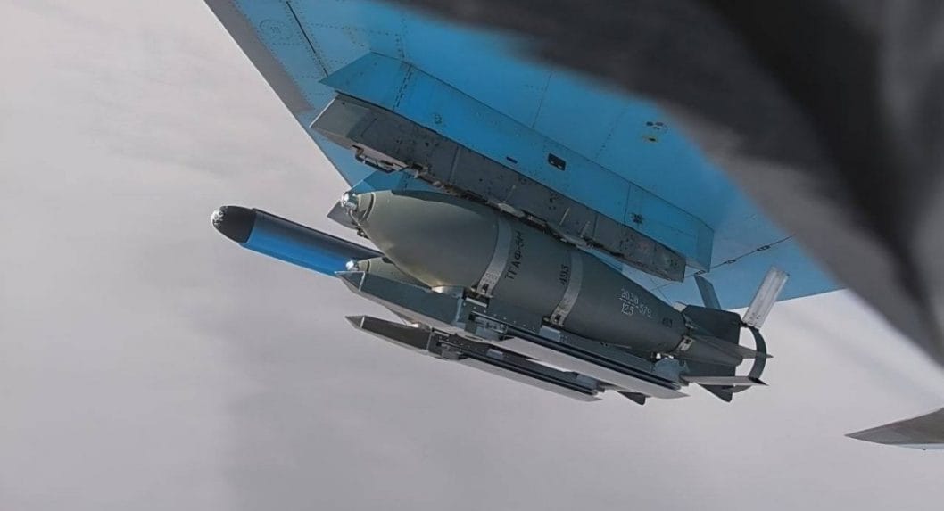 Смогут доставать до Днепра: оккупанты модернизируют дальность КАБов до 150 километров - рис. 1