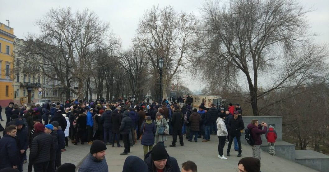 В ГУР предупредили об угрозе проплаченных «митингов» в Днепре: что известно - рис. 1