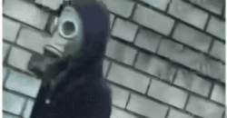 "Хлопець щось знає": вулицями міста гуляв дніпрянин у протигазі - рис. 2