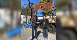Спортсмен из Днепра продал на аукционе свои шпаги с Олимпиады в Токио и передал деньги на ВСУ - рис. 12