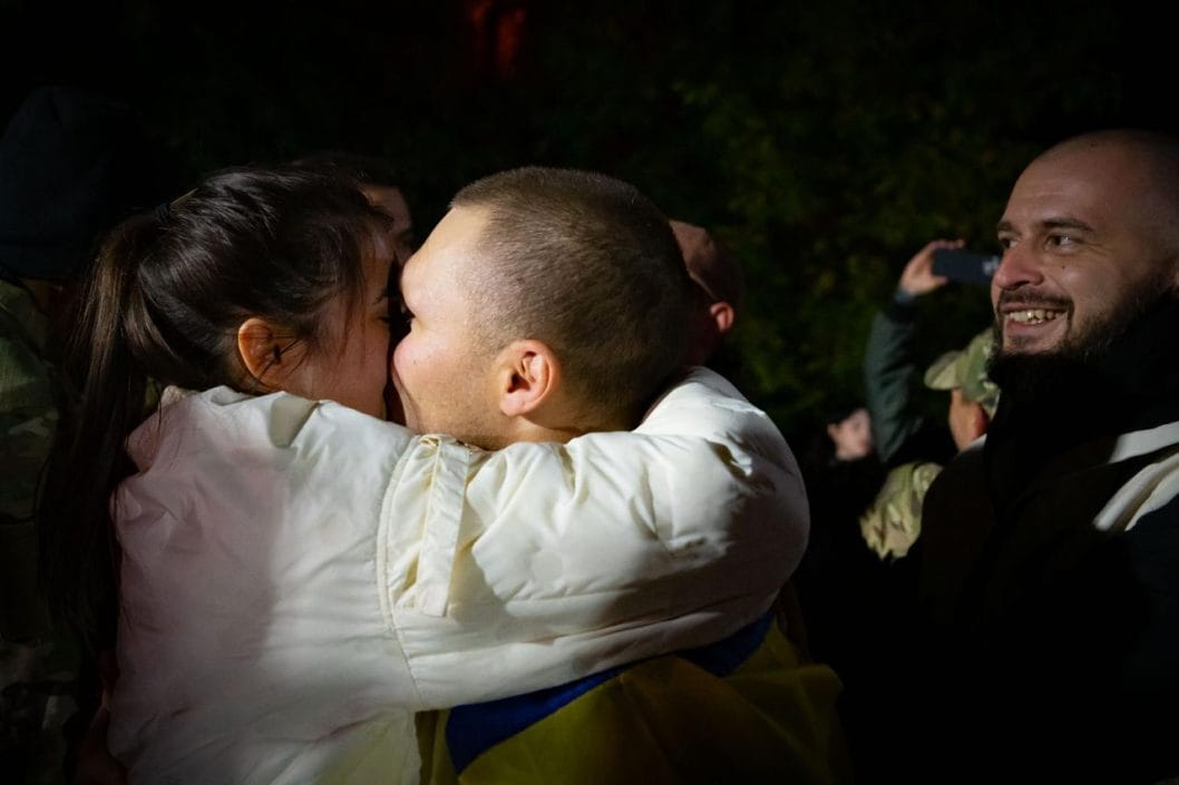 Украина вернула из российского плена 95 военных - рис. 9