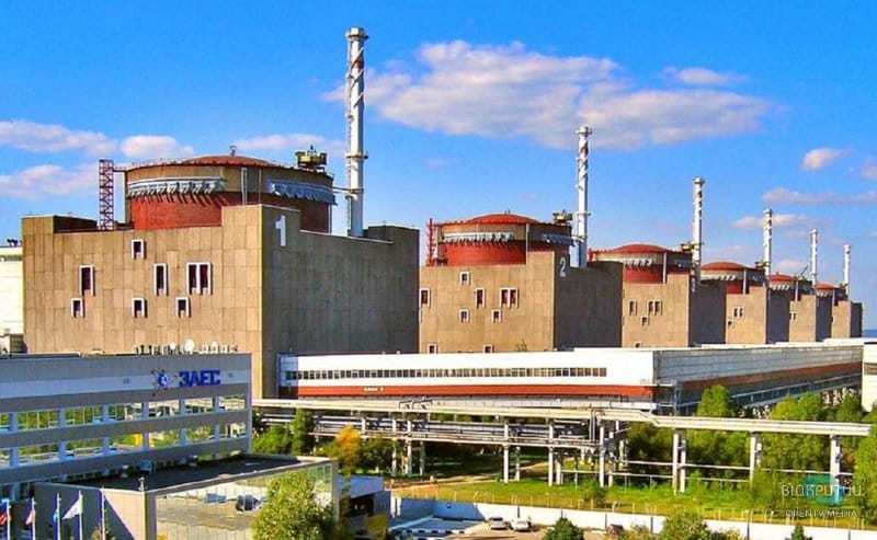На межі блекауту: російські терористи атакували підстанцію і знеструмили лінію живлення Запорізької АЕС - рис. 1