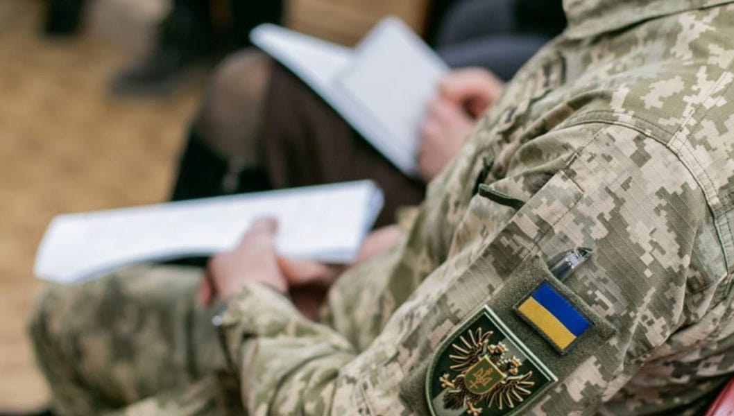 Уряд призупинив бронювання військовозобов'язаних через обурення Зеленського