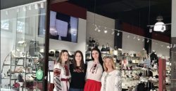 Чорні, бежеві, кольорові: як колір ботильйонів впливає на образ загалом - рис. 4